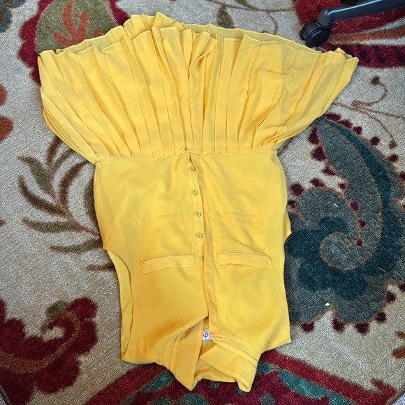 Dolce Vita Yellow Pleated Romper, xs. - Picture 8 of 10